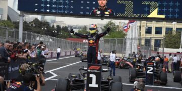 Sergio Pérez se lleva el GP de Azerbaiyán y confirma reinado en circuitos callejeros