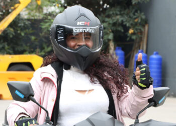 Reparten primeros cascos ‘certificados’ para motociclistas en la CDMX