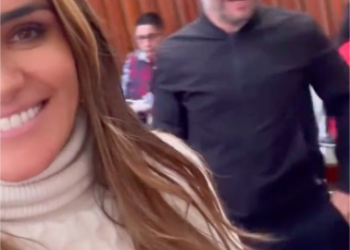 Alessandra Rojo festeja su cumpleaños con mariachi