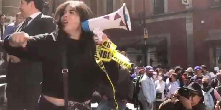 Congreso CDMX suspende sesión ante disturbios