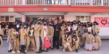 Atiende José Carlos Acosta planteles escolares en Xochimilco