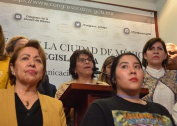 Diputadas de MORENA piden a panistas evitar iniciativas “provocadoras”