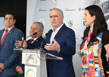 Combatirán plagio de tesis