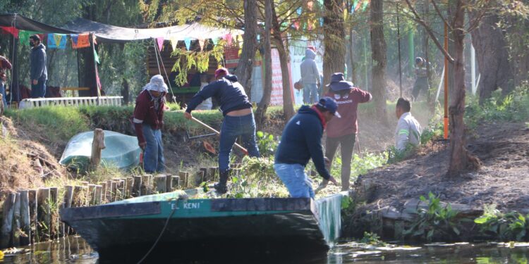 José Carlos Acosta garantiza afluencia de turistas y productores en canales de Xochimilco