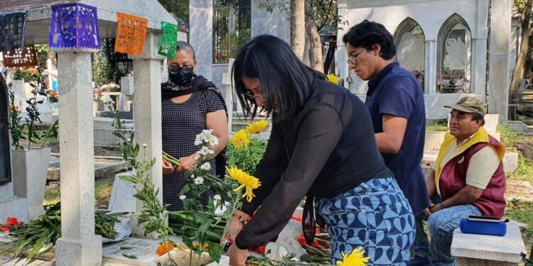 El Día de las Madres Xochimilco espera más de 30 mil visitantes a panteones