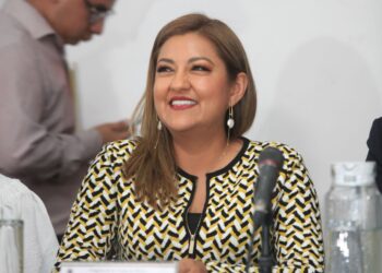 Exigen a Alfa González cumplir con demandas ciudadanas en Tlalpan