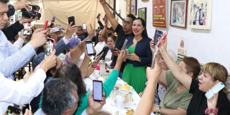 Sandra Cuevas contrata Internet para Mercados Públicos de la Cuauhtémoc