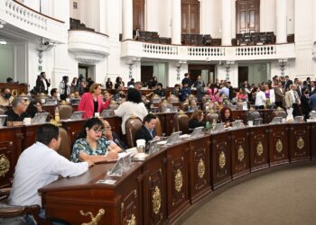 Bronca entre el PRI y MC desata confrontación de panistas y morenistas en el Congreso local