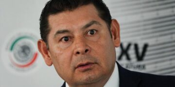 Alejandro Armenta pide a ministros de la Corte bajarse el salario y respetar la Constitución