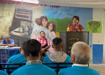 ‘Centros Colibrí’ apuestan por la vida: Martha Ávila