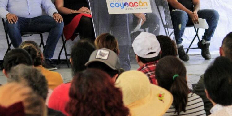 Encabeza Coyoacán la mayor campaña de regularización en mercados públicos