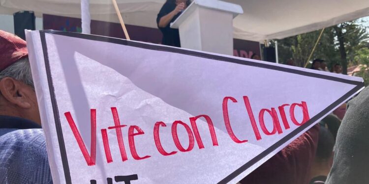 ¡Los Ojos de la Capital!