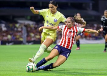 Saca tarjeta amarilla a senadores la Liga MX Femenil