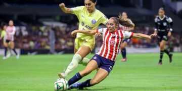 Saca tarjeta amarilla a senadores la Liga MX Femenil 