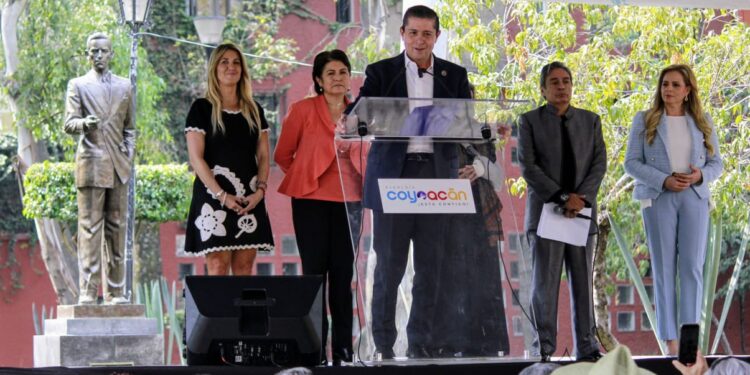 Rinde Coyoacán homenaja Agustín Lara