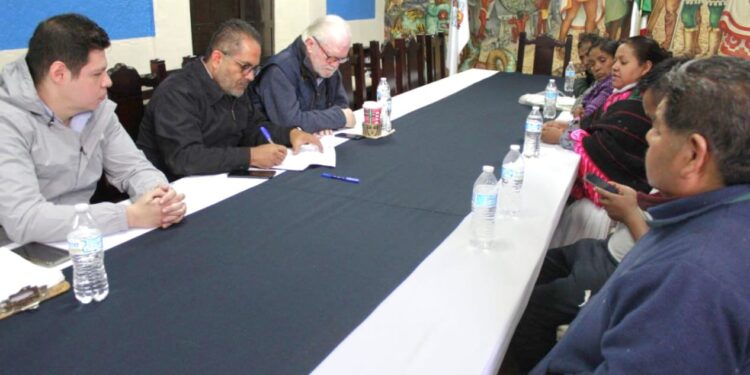 Avanza el diálogo  con comerciantes otomíes en Coyoacán