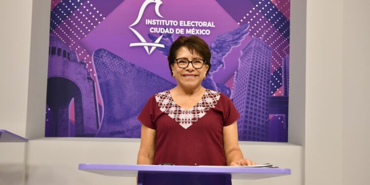 Aníbal Cañez hace el ridículo en debate por la diputación local en Iztapalapa 