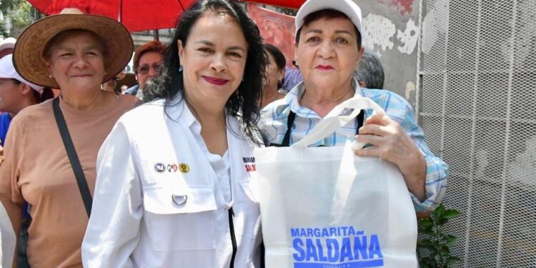 Margarita Saldaña invita a la población de Azcapotzalco a votar el 2 de junio
