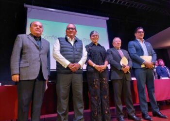 ¡Los Ojos de la Capital!