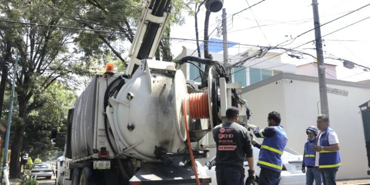 Llama Coyoacán a mantener sistema de drenaje sin obstrucciones