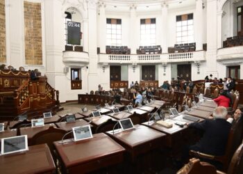Se van tres diputados del Congreso CDMX
