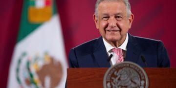 AMLO Se Despide de la Presidencia: ¡Entre Mariachis y Mandatarios!