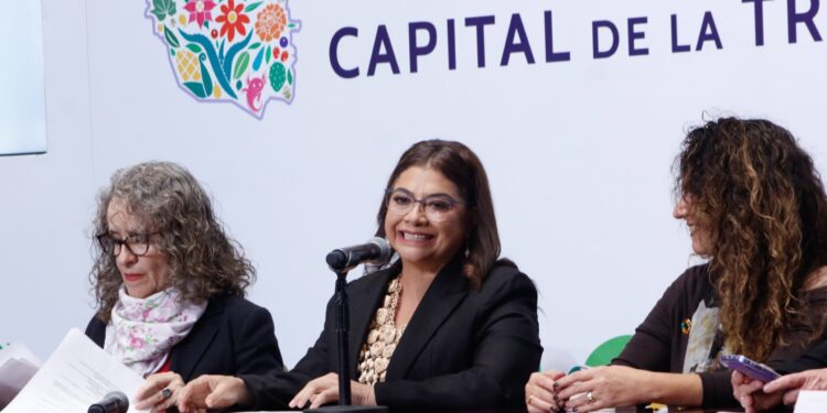 Presenta Brugada su “Carta de Principios contra la Pobreza”