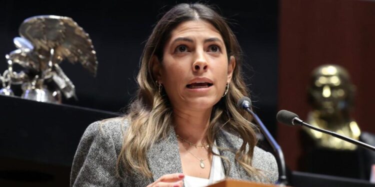 La diputada federal Sylvana Beltrones, miembro del Partido Revolucionario Institucional (PRI), ha solicitado una licencia temporal para separarse de su cargo en la Cámara de Diputados.