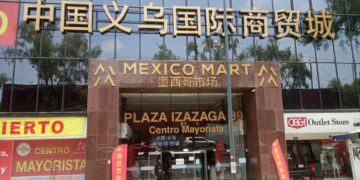 Marcelo Ebrard denuncia a Plaza Izazaga 89; busca extinción de dominio