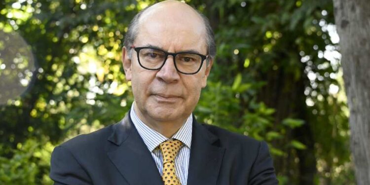 Alejandro Chanona toma posesión como director de la FCPyS en la UNAM