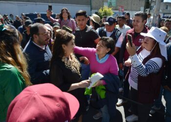 Brugada regresa Iztapalapa con el ‘Casa x Casa’