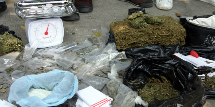 Normalizan venta de droga en Benito Juárez