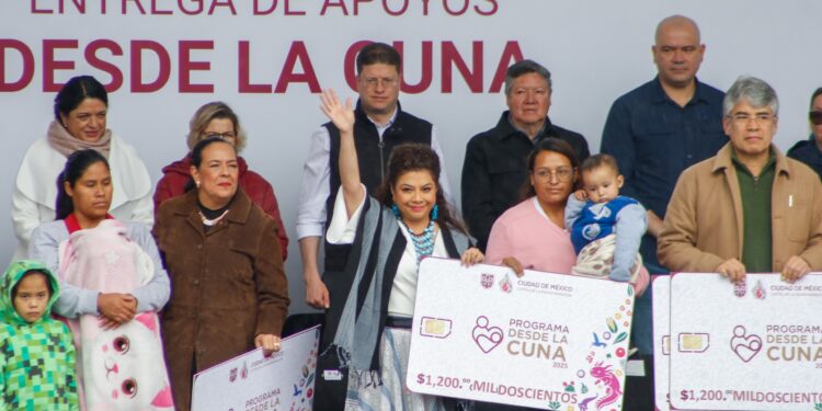 Brugada entrega programa ‘Desde la cuna’