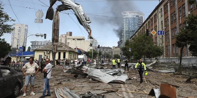 Ataque con drones rusos contra Kiev deja siete muertos