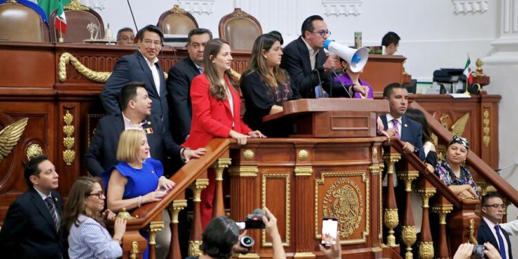 Busca Morena aprobar reformas sin los votos, denuncian panistas