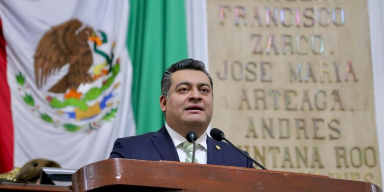 Habrá despojo de propiedades en la capital, advierten panistas