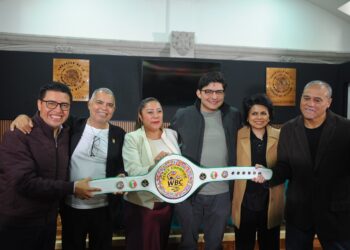 Firma Congreso capitalino «Cinturón Blanco por la Paz»