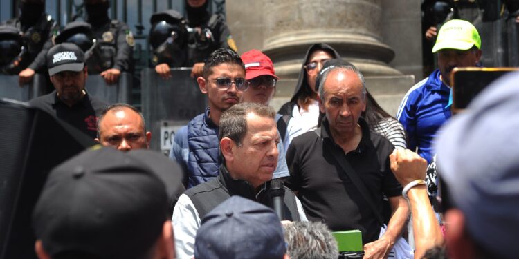 ¡Los Ojos de la Capital!