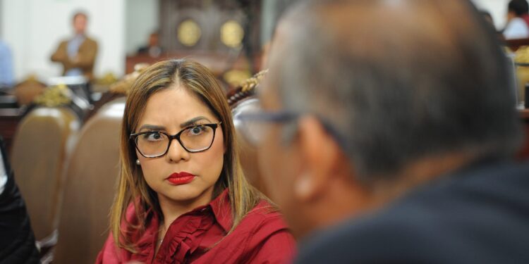 Comisión Permanente sesiona de manera presencial