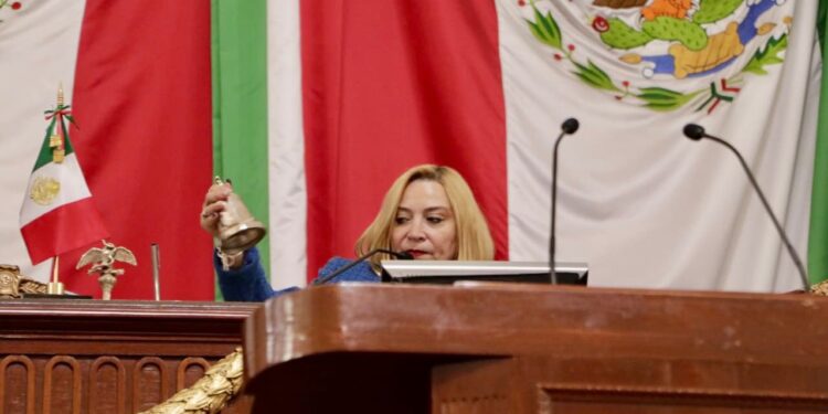 Congreso CDMX sesiona al vapor en la Permanente