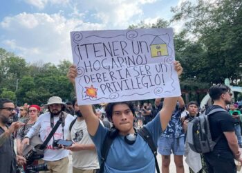 Anuncia Brugada protocolo durante la marcha anti gentrificación