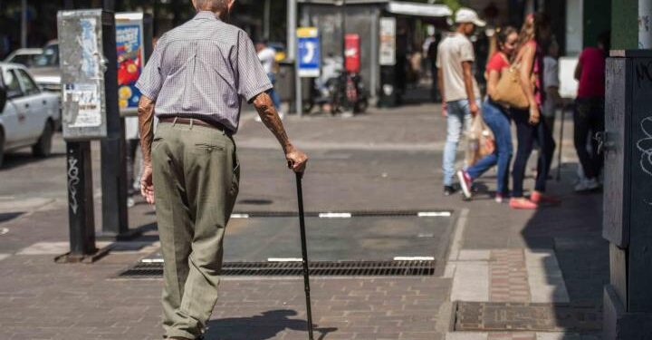 Alerta gris: Adultos mayores exigen movilidad digna