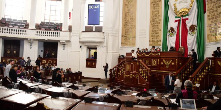 ¡Los Ojos de la Capital!