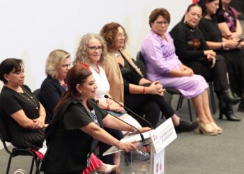 “Cuidar también es un derecho”: CDMX lanza iniciativa para reformar la Constitución