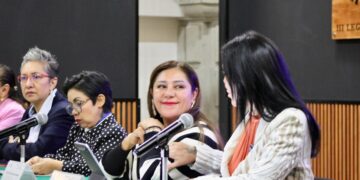 Proponen Parlamento del Comercio en el Congreso local