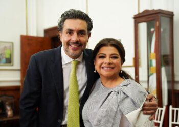 ¡Los Ojos de la Capital!