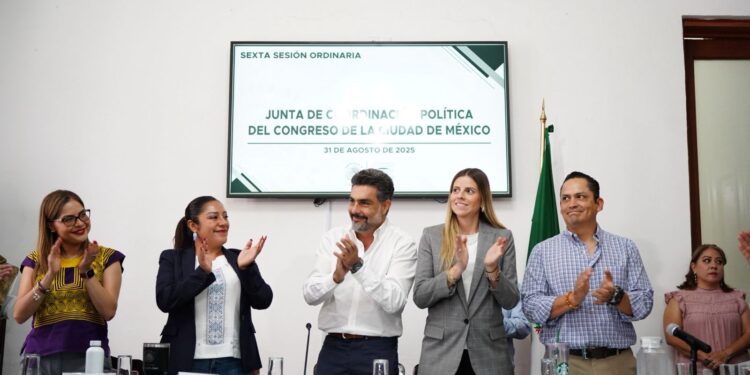 Renueva Congreso capitalino liderazgo de la JUCOPO