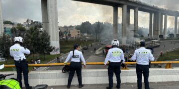 Explosión de pipa deja 70 lesionados y tres muertos
