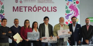 Morena entrega a Metrópolis el resultado de foros sin compromisos claros