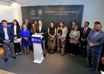 Casarín entierra la democracia en Álvaro Obregón